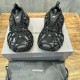 3XL sneaker runner