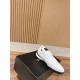 Tennis shoes