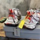 3XL sneaker runner