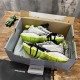 3XL sneaker runner