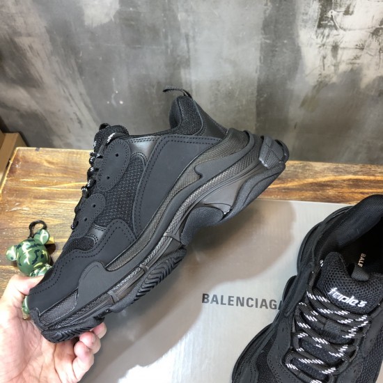 sneakers sneakers