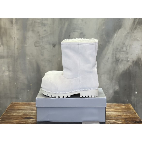 skiwear ski boots