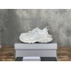 3XL sneaker runner