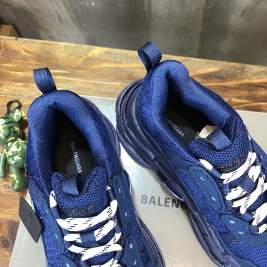 sneakers sneakers