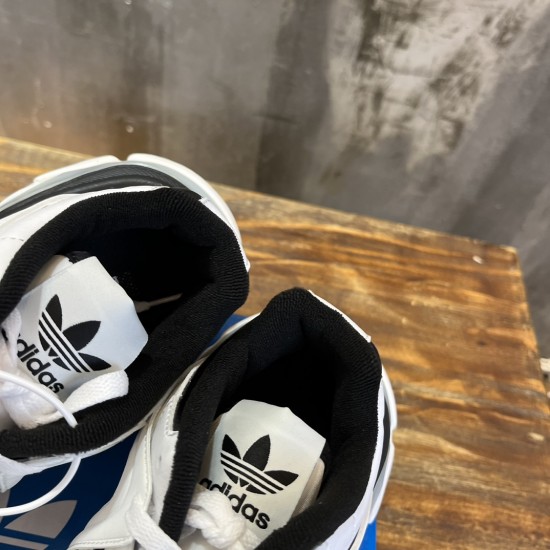 Retro Sport Basalt Shoes 3rd Generation Triple-S 3.0 Retro Sport Basalt Shoes 3rd Generation Triple-S 3.0