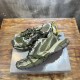 3XL sneaker runner