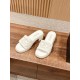 Slippers, beach shoes