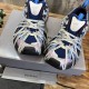 3XL sneaker runner