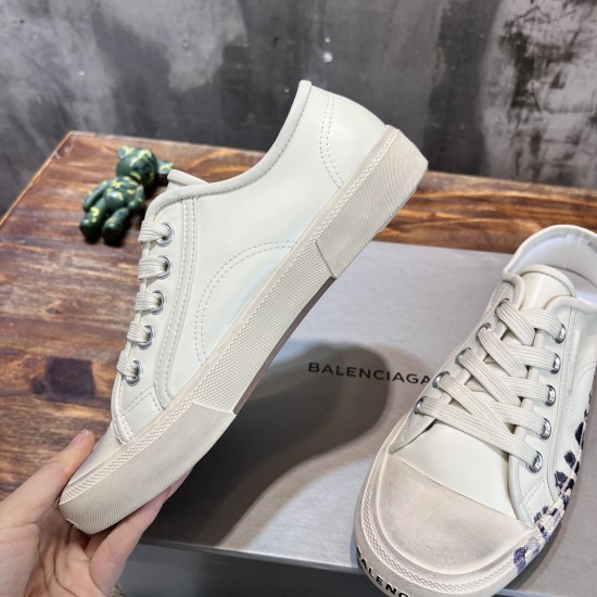 Dirty shoes demna Dirty shoes demna
