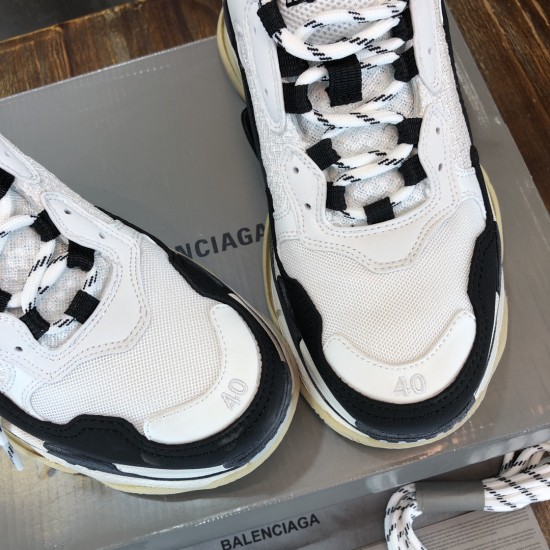 sneakers sneakers