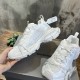 3XL sneaker runner