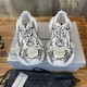 3XL sneaker runner
