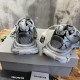 3XL sneaker runner