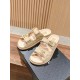 Slippers, beach shoes