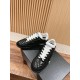 Tennis shoes