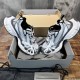 3XL sneaker runner