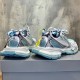 3XL sneaker runner