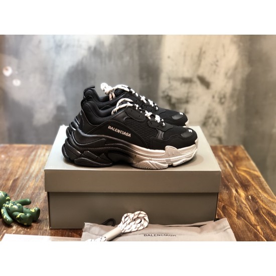 sneakers sneakers