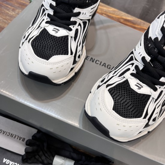 X-Pander 6.0 Retro Spring Shoes