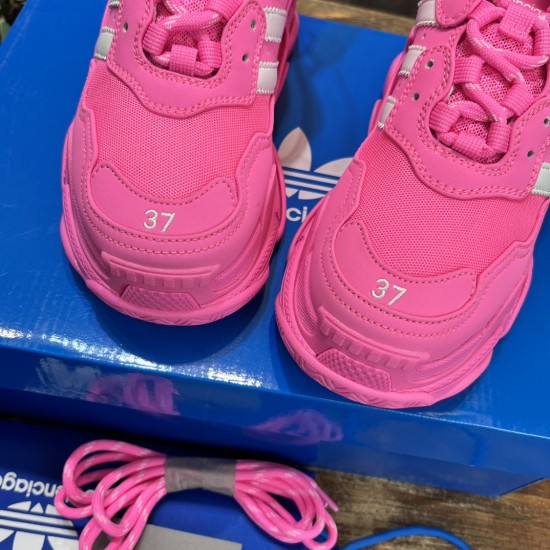 sneakers sneakers