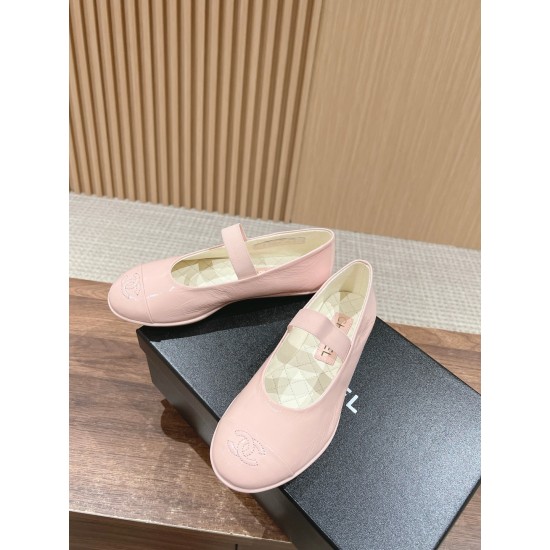 Argyle shoes
