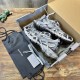 3XL sneaker runner