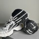 3XL sneaker runner