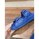 Slippers, beach shoes