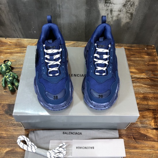 sneakers sneakers