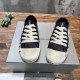 Dirty shoes demna