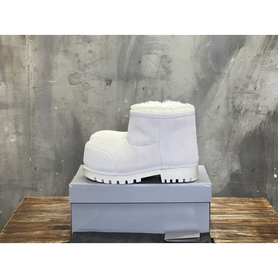 skiwear ski boots