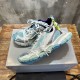 3XL sneaker runner
