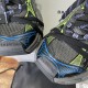 3XL sneaker runner
