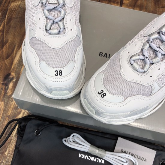 sneakers sneakers