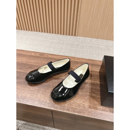 Argyle shoes