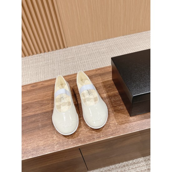 Argyle shoes