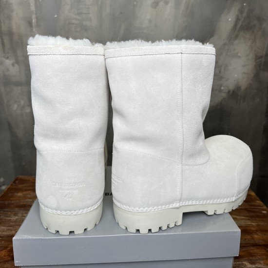 skiwear ski boots