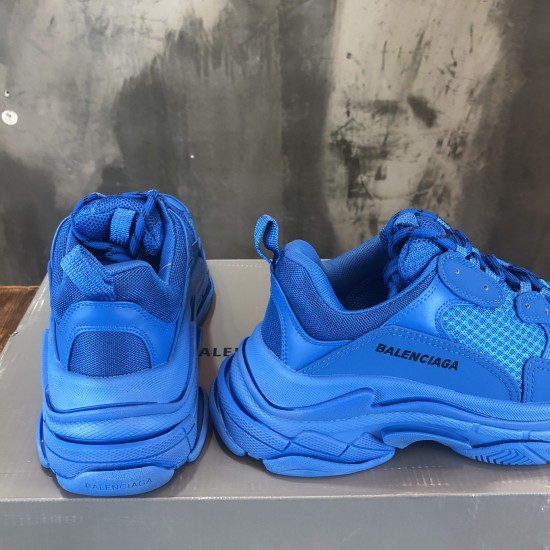 sneakers sneakers