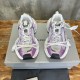 3XL sneaker runner