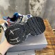 3XL sneaker runner