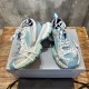 3XL sneaker runner