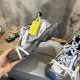3XL sneaker runner