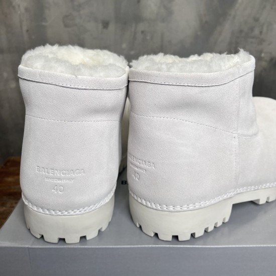 skiwear ski boots