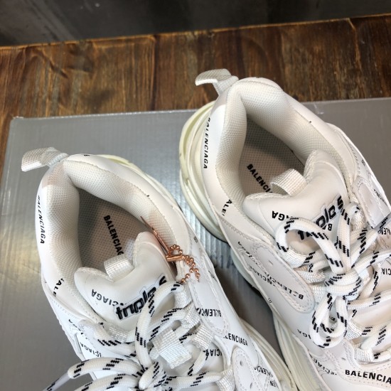sneakers sneakers