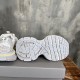 3XL sneaker runner