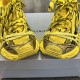 3XL sneaker runner