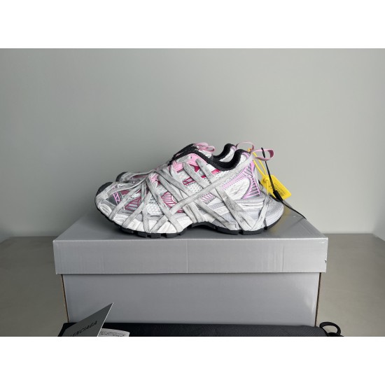 3XL sneaker runner