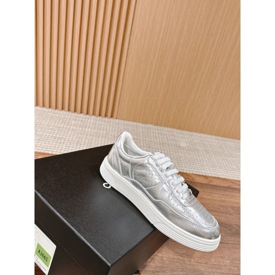 canvas shoes