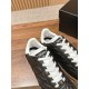 Tennis shoes