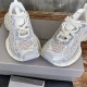 3XL sneaker runner
